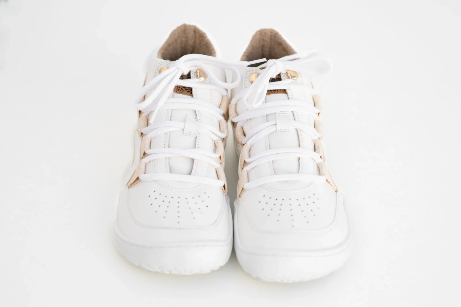 Босоногие кроссовки Sambas the bambas Polar — белые — фото 1 из 10