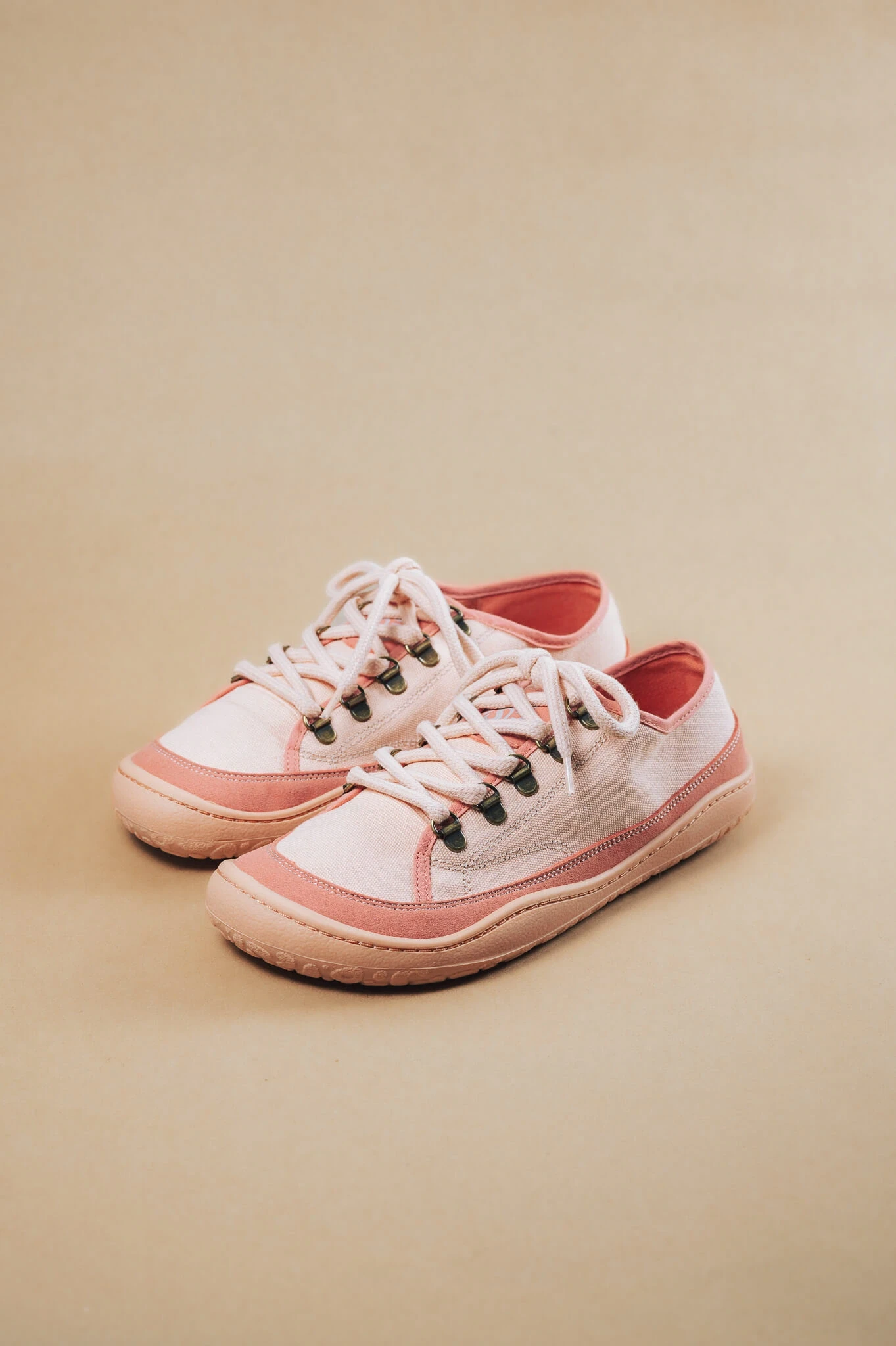 Босоногие кеды Sambas the bambas Peach — персиковые